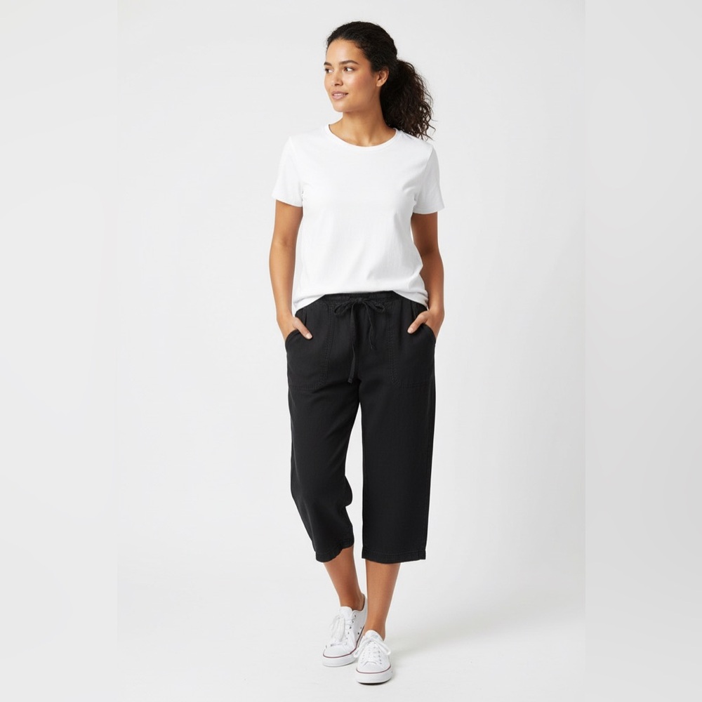 George black  capris size small - U- 17